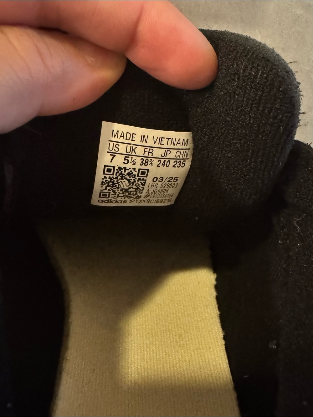 Adidas Campus Black & White Suede Sneakers 7 women’s New in Box - Picture 7 of 8